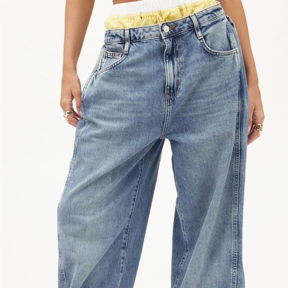 Getting Along Wide Leg Jeans - Medium Wash,never worn without tags. - Picture 1 of 9